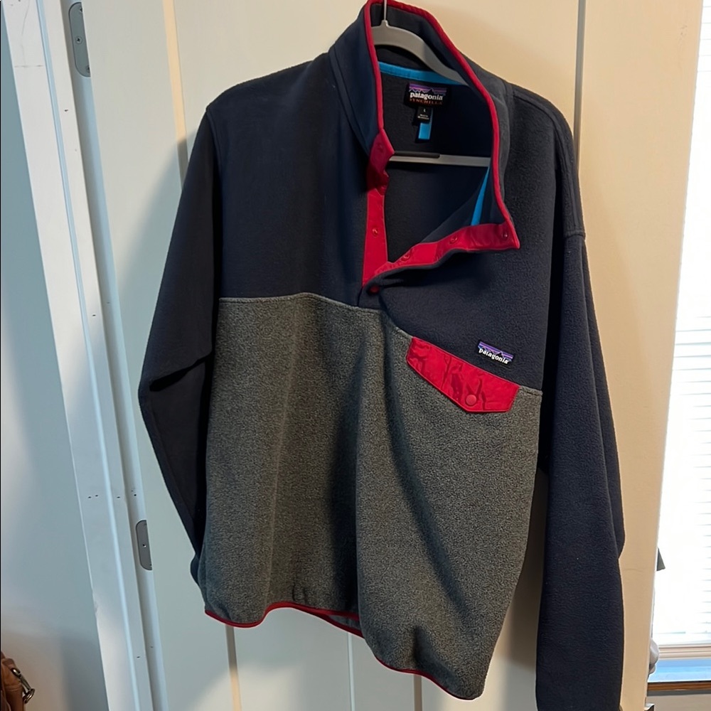 Patagonia Navy and Gray Snap-T Pullover